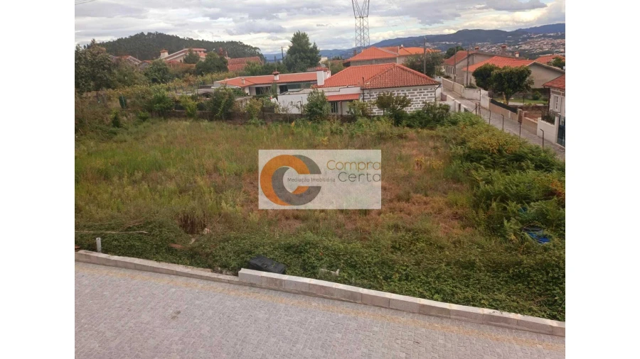 Moradia T4 para Venda em Delães Foto 7