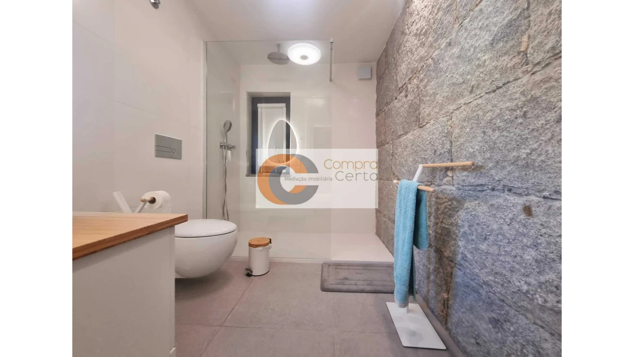 Moradia T4 para Venda em Delães Foto 4