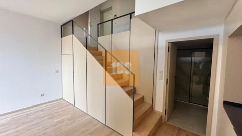 Apartamento para Venda em Cedofeita, Santo Ildefonso, Sé, Miragaia, São Nicolau e Vitória