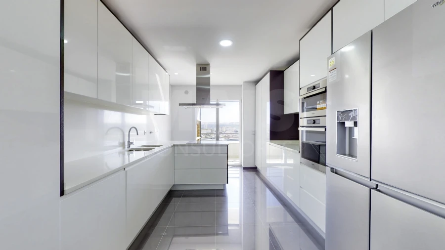 Apartamento T3 para Venda em Odivelas Foto 3