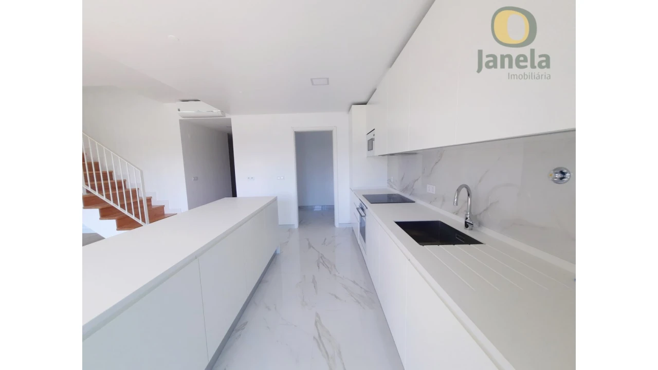 Apartamento T4 para Venda em Faro (Sé e São Pedro) Foto 6