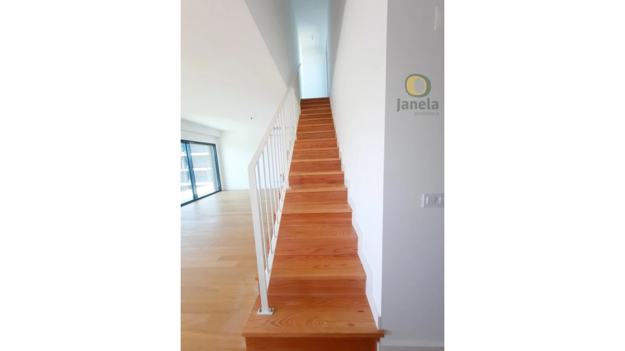 Apartamento T4 para Venda em Faro (Sé e São Pedro) Foto 15