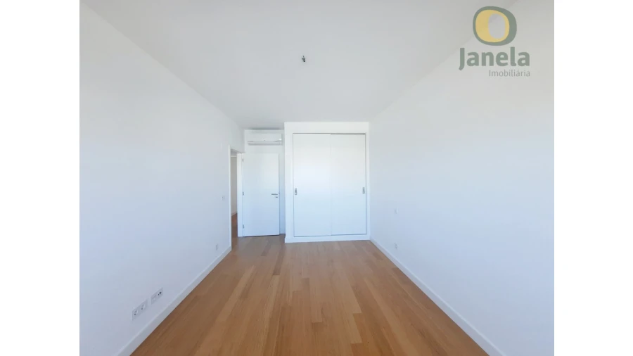 Apartamento T4 para Venda em Faro (Sé e São Pedro) Foto 9