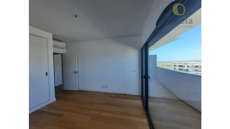 Apartamento T4 para Venda em Faro (Sé e São Pedro) Foto 11