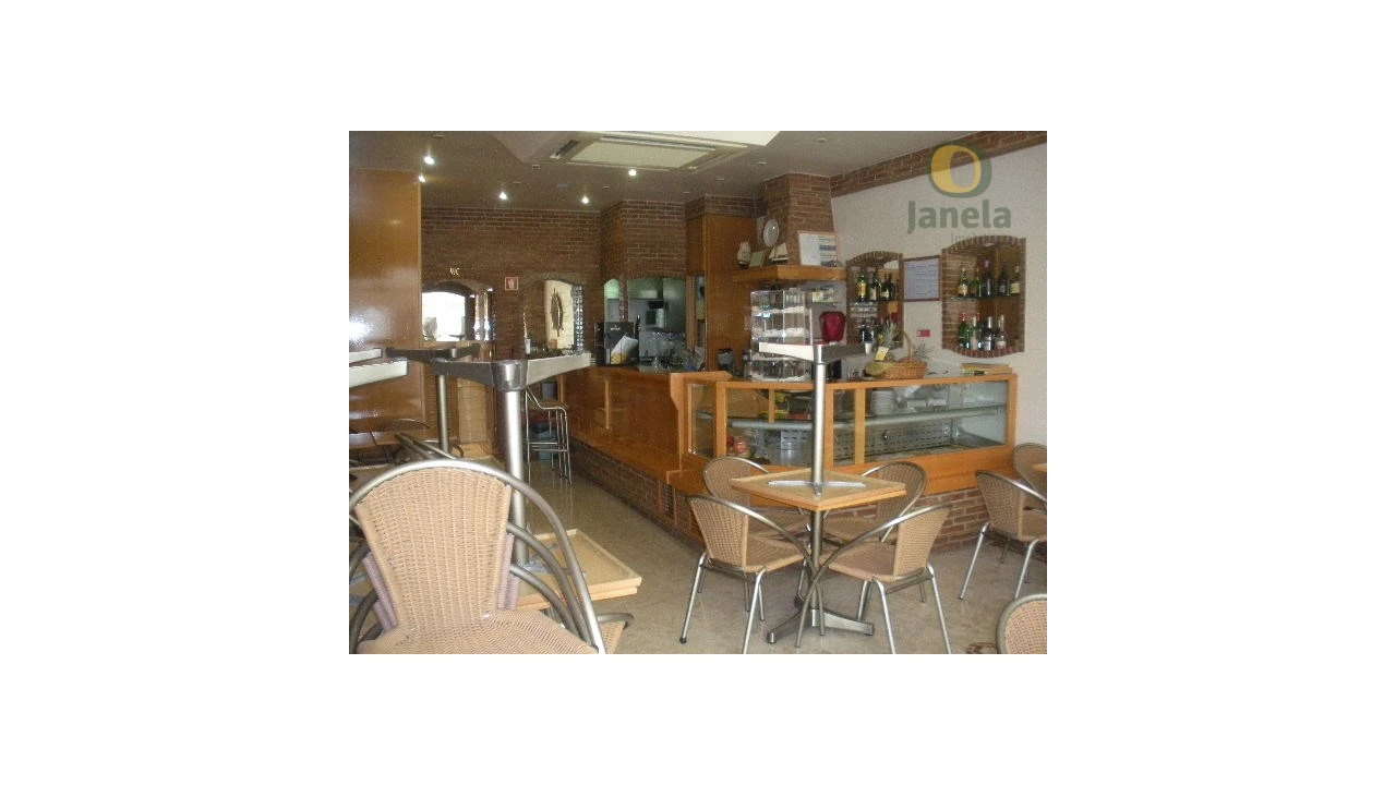 Negócio para Venda em Faro (Sé e São Pedro) Foto 1