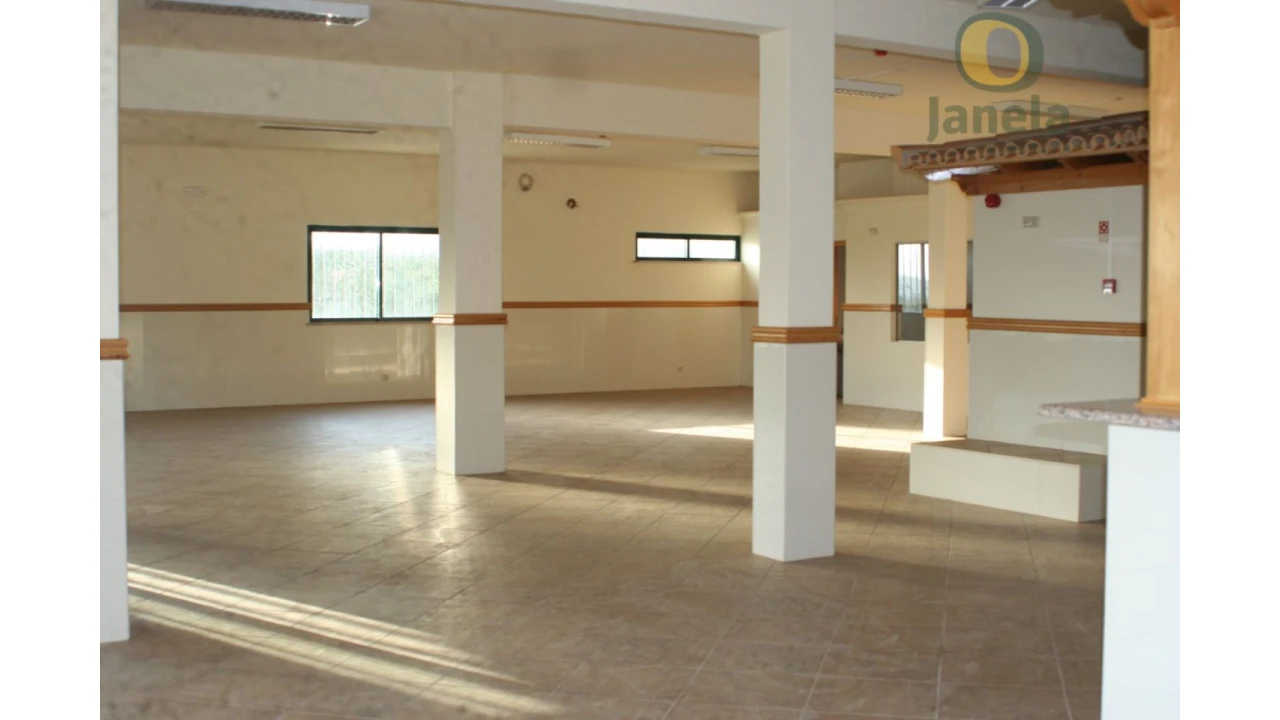 Negócio para Venda em Loule (São Sebastião) Foto 1