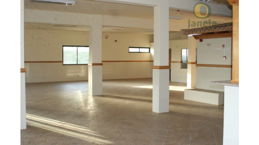 Negócio para Venda em Loule (São Sebastião)