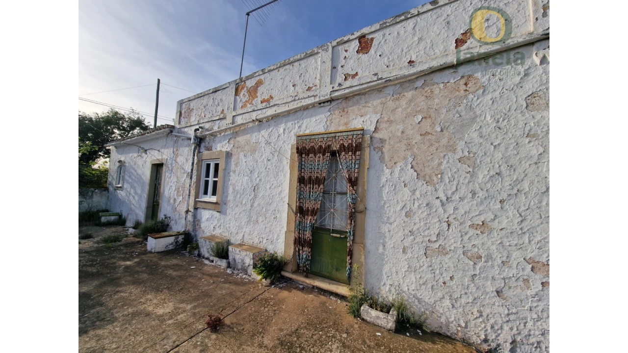 Quinta T4 para Venda em Santa Barbara de Nexe Foto 5