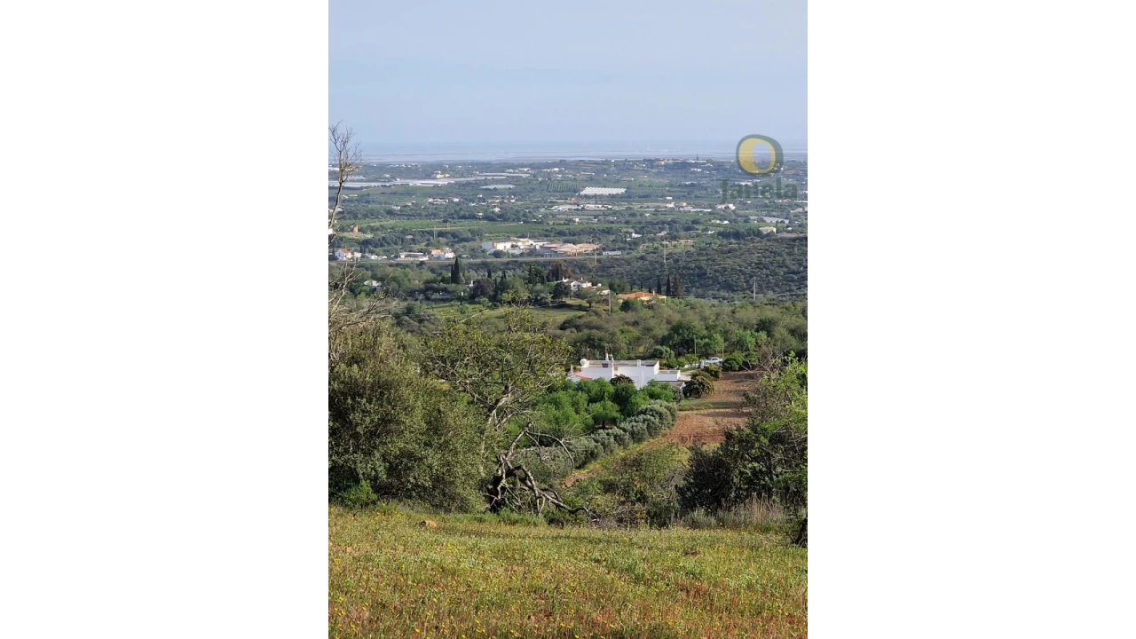 Quinta T4 para Venda em Santa Barbara de Nexe Foto 16