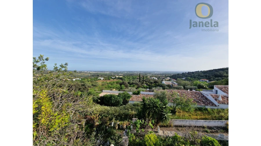 Quinta T4 para Venda em Santa Barbara de Nexe Foto 1