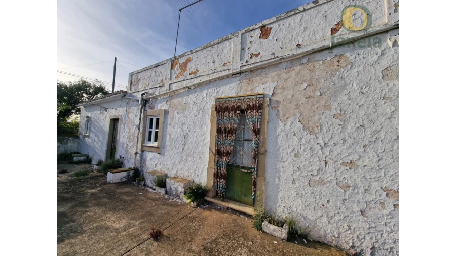 Quinta T4 para Venda em Santa Barbara de Nexe Foto 5