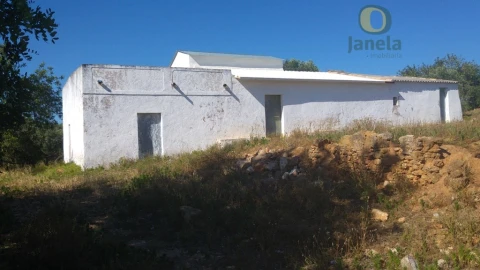 Moradia T3 para Venda em Pechão