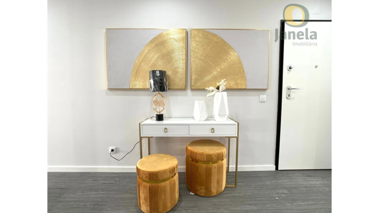Apartamento T3 para Venda em Quelfes Foto 7