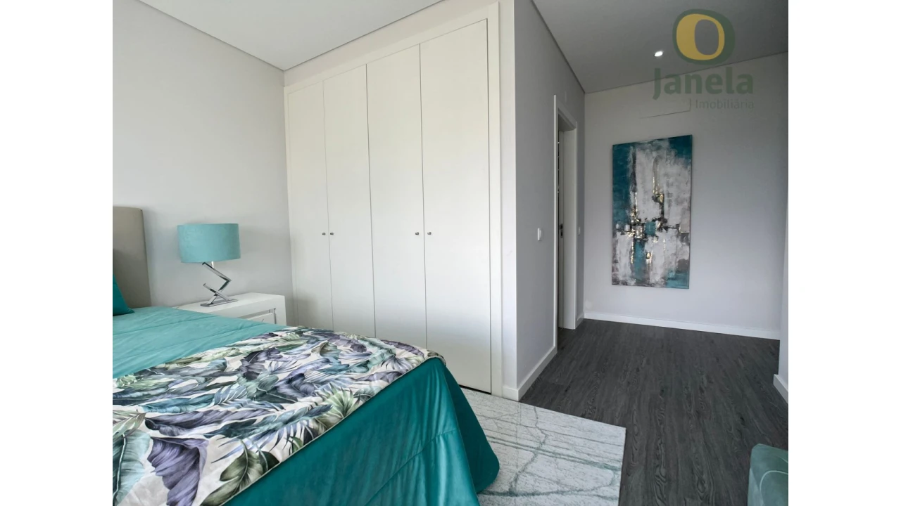 Apartamento T3 para Venda em Quelfes Foto 18