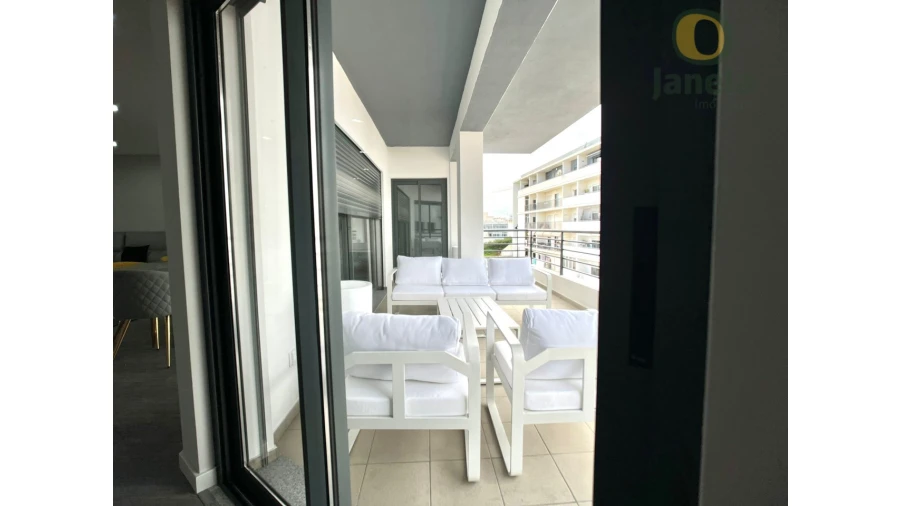 Apartamento T3 para Venda em Quelfes Foto 5