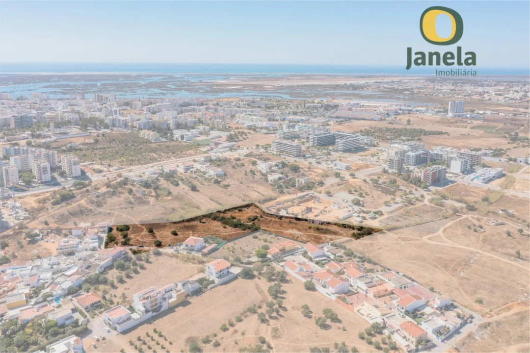 Terreno para Venda em Faro (Sé e São Pedro) Foto 1