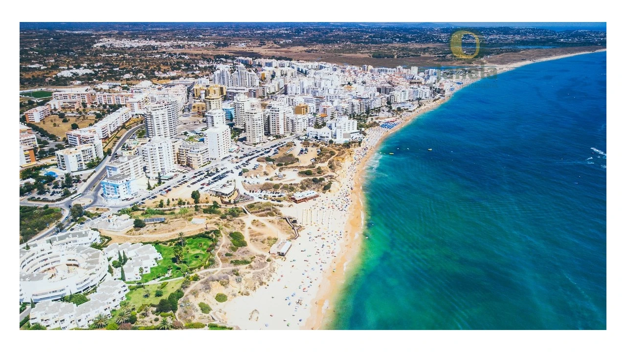 Terreno para Venda em Armação de Pera Foto 3
