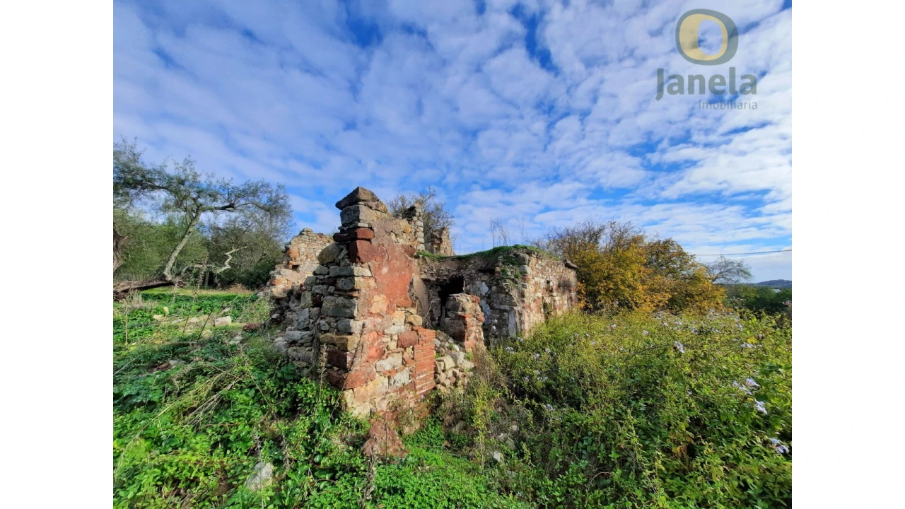 Quinta T2 para Venda em Santa Catarina da Fonte do Bispo Foto 2
