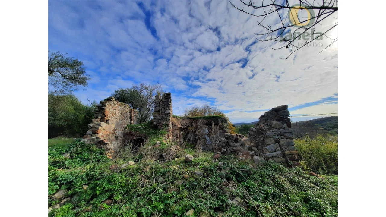 Quinta T2 para Venda em Santa Catarina da Fonte do Bispo Foto 1
