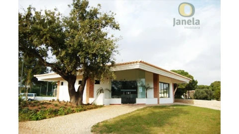 Terreno para Venda em Albufeira e Olhos de Água