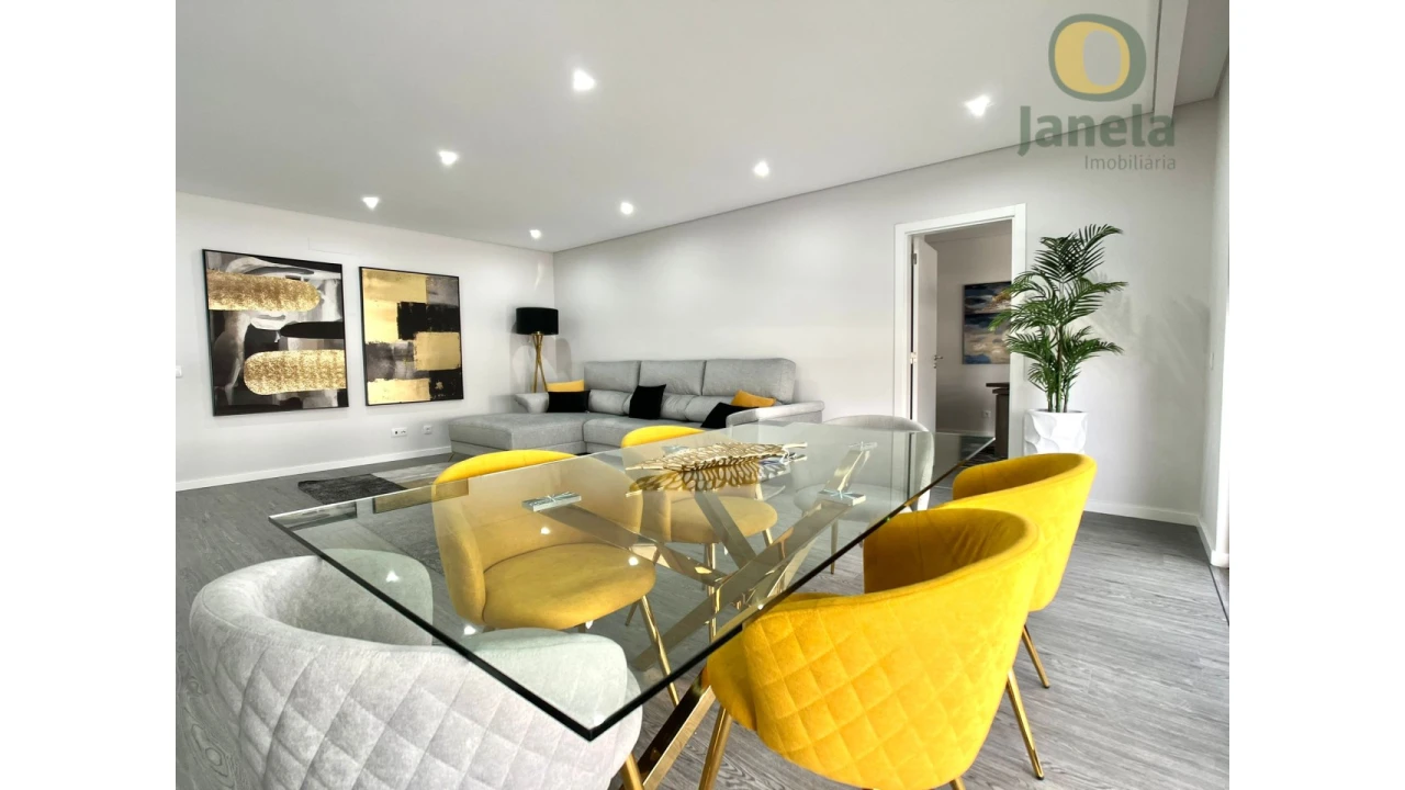 Apartamento T3 para Venda em Quelfes Foto 7