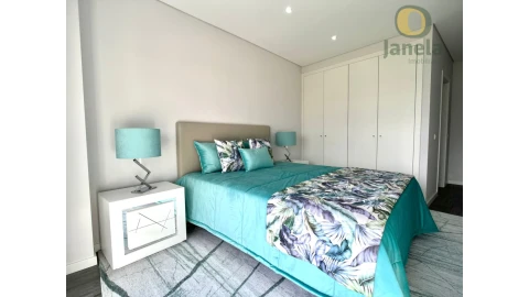 Apartamento T3 para Venda em Quelfes