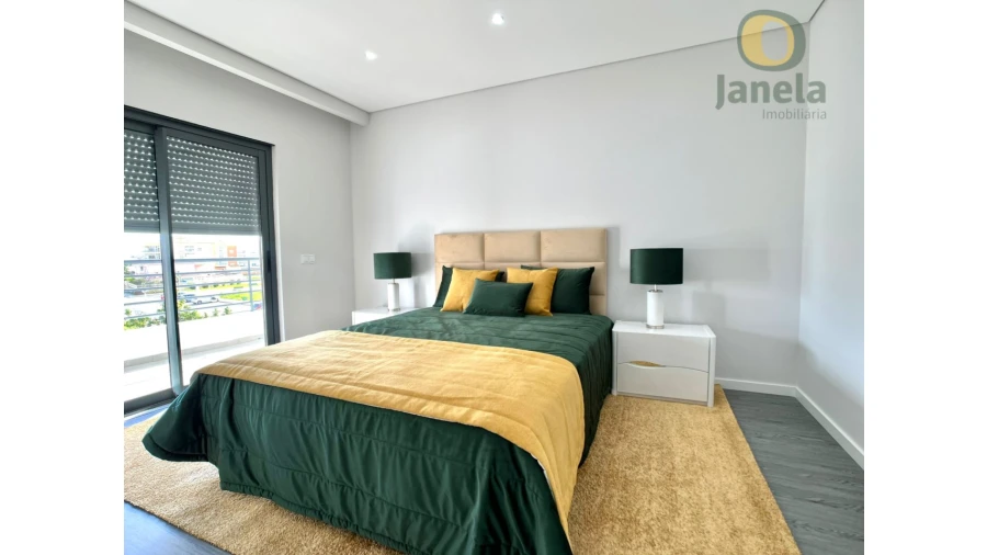 Apartamento T3 para Venda em Quelfes Foto 17