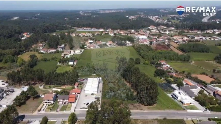 Terreno para Venda em São Miguel do Souto e Mosteirô Foto 3