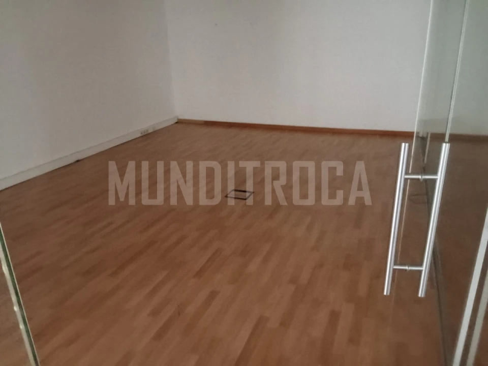 Armazém para Arrendamento em Tamel (São Verissimo) Foto 10