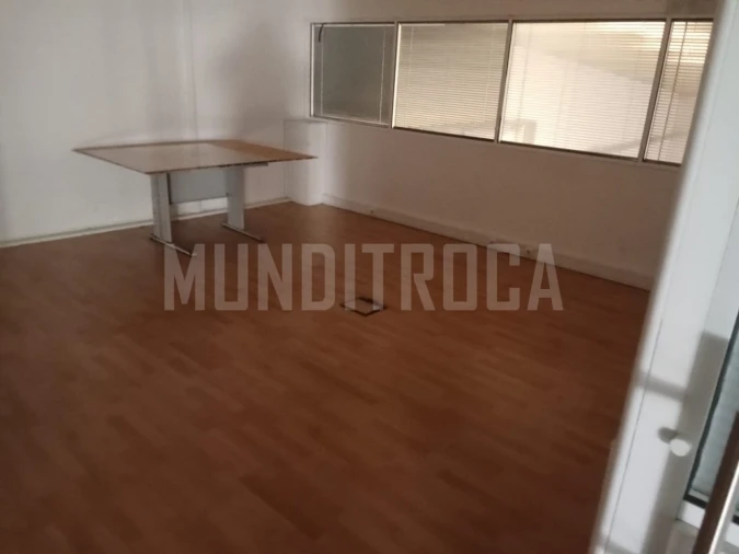 Armazém para Arrendamento em Tamel (São Verissimo) Foto 9