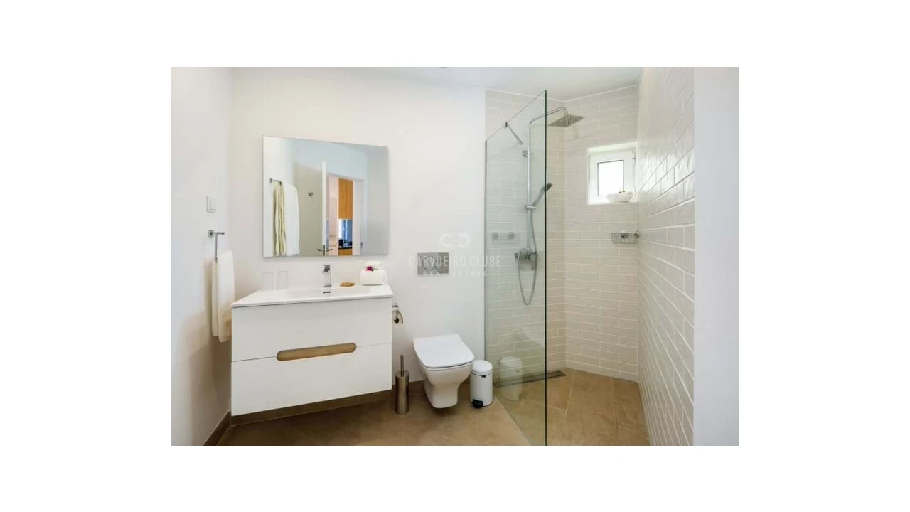 Apartamento T1 para Venda em Lagoa e Carvoeiro Foto 4