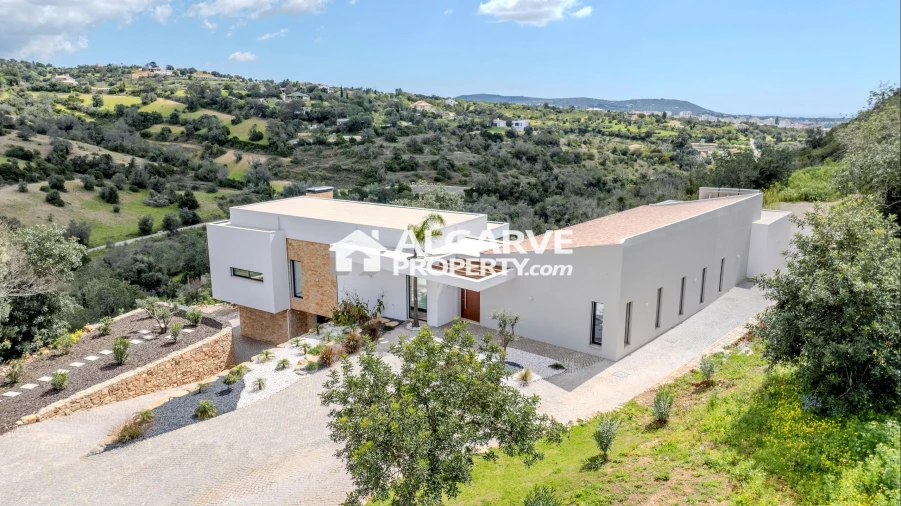 Moradia T4 para Venda em Loule (São Sebastião) Foto 45