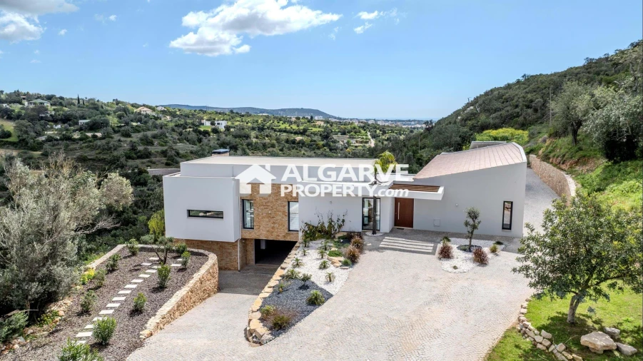 Moradia T4 para Venda em Loule (São Sebastião) Foto 44