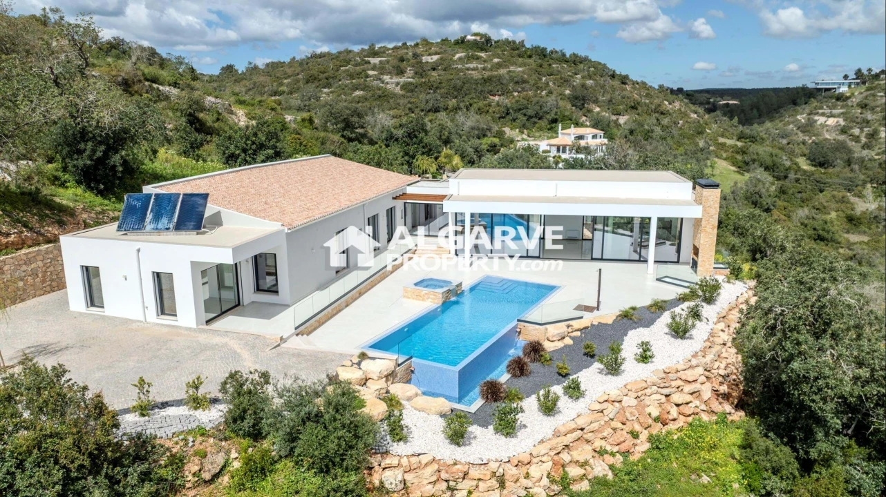 Moradia T4 para Venda em Loule (São Sebastião) Foto 41