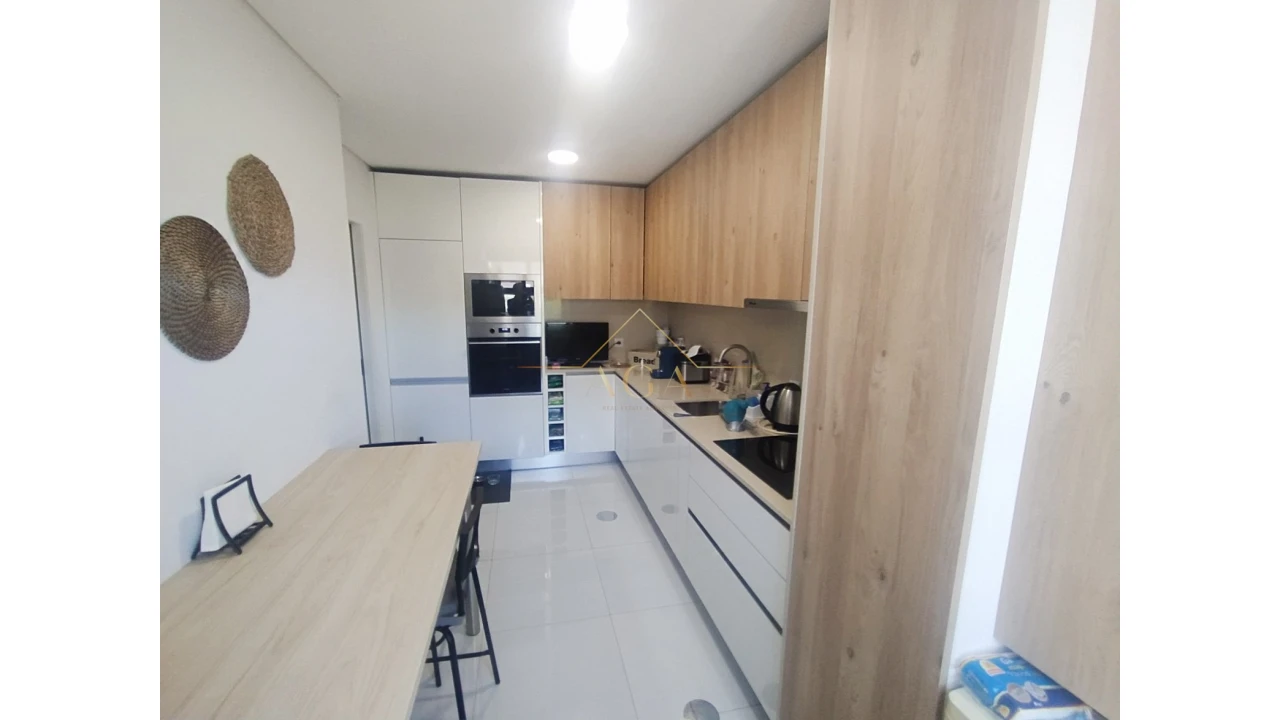 Apartamento T3 para Venda em Santa Marinha e São Pedro da Afurada Foto 2