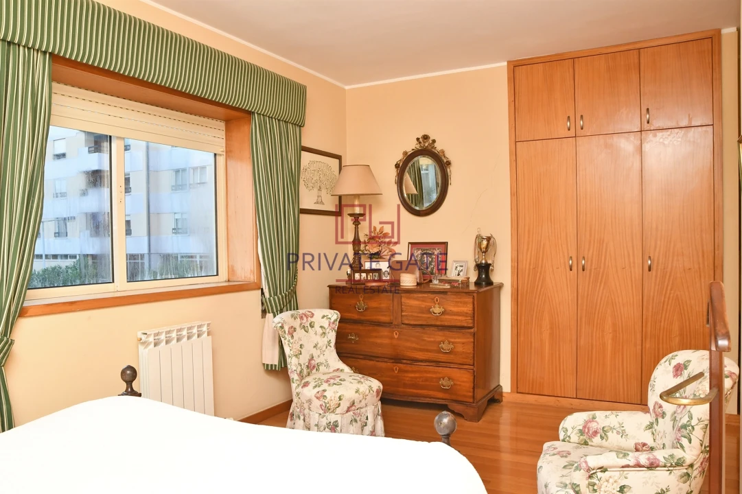 Apartamento T6 para Venda em Aldoar, Foz do Douro e Nevogilde Foto 10