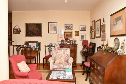 Apartamento T6 para Venda em Aldoar, Foz do Douro e Nevogilde