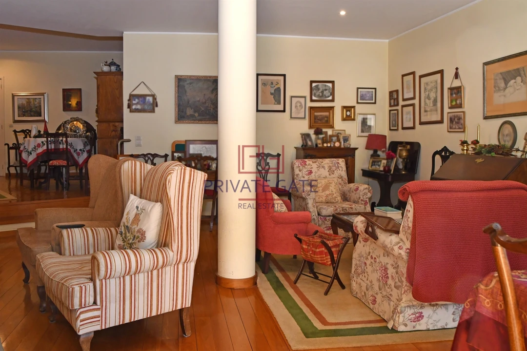 Apartamento T6 para Venda em Aldoar, Foz do Douro e Nevogilde Foto 23