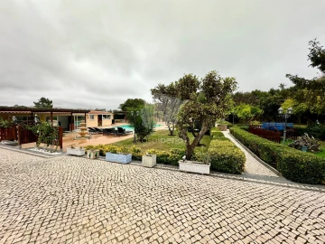 Moradia T3 para Venda em São João das Lampas e Terrugem