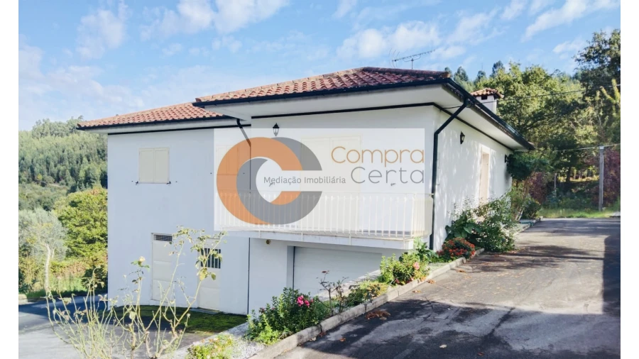 Moradia T3 para Venda em Atães e Rendufe Foto 4