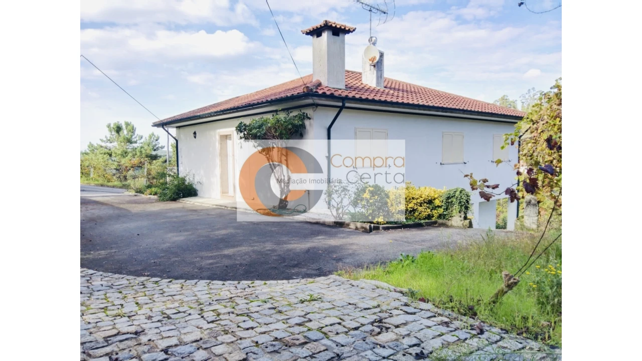 Moradia T3 para Venda em Atães e Rendufe Foto 2