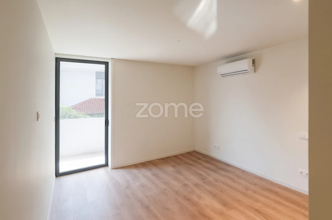 Apartamento T2 para Venda em Paranhos Foto 7