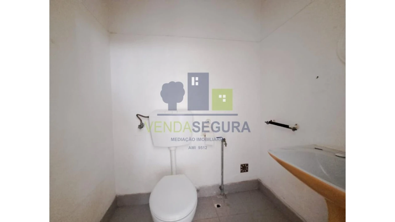 Loja para Venda em Safara e Santo Aleixo da Restauração Foto 8