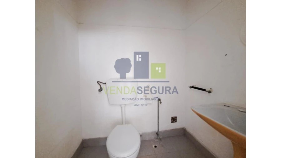 Loja para Venda em Safara e Santo Aleixo da Restauração Foto 8