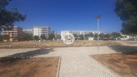 Terreno para Venda em Faro (Sé e São Pedro)