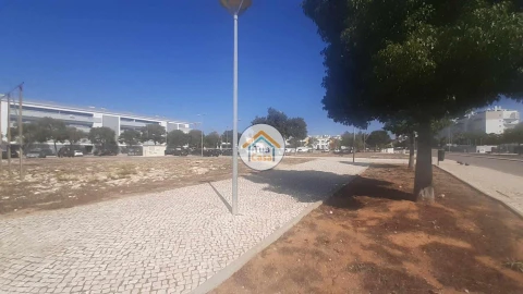 Terreno para Venda em Faro (Sé e São Pedro)