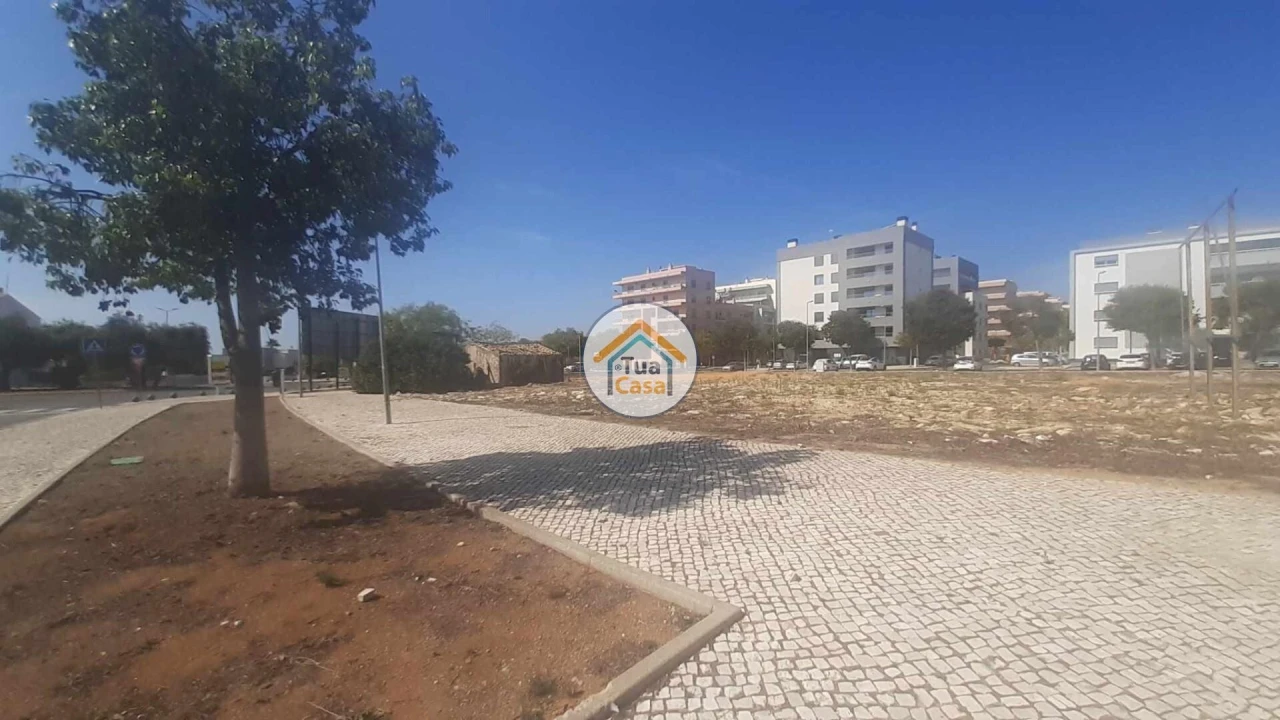 Terreno para Venda em Faro (Sé e São Pedro) Foto 2