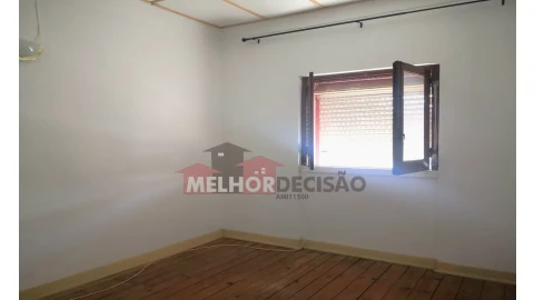 Moradia T3 para Venda em Nossa Sra de Fatima