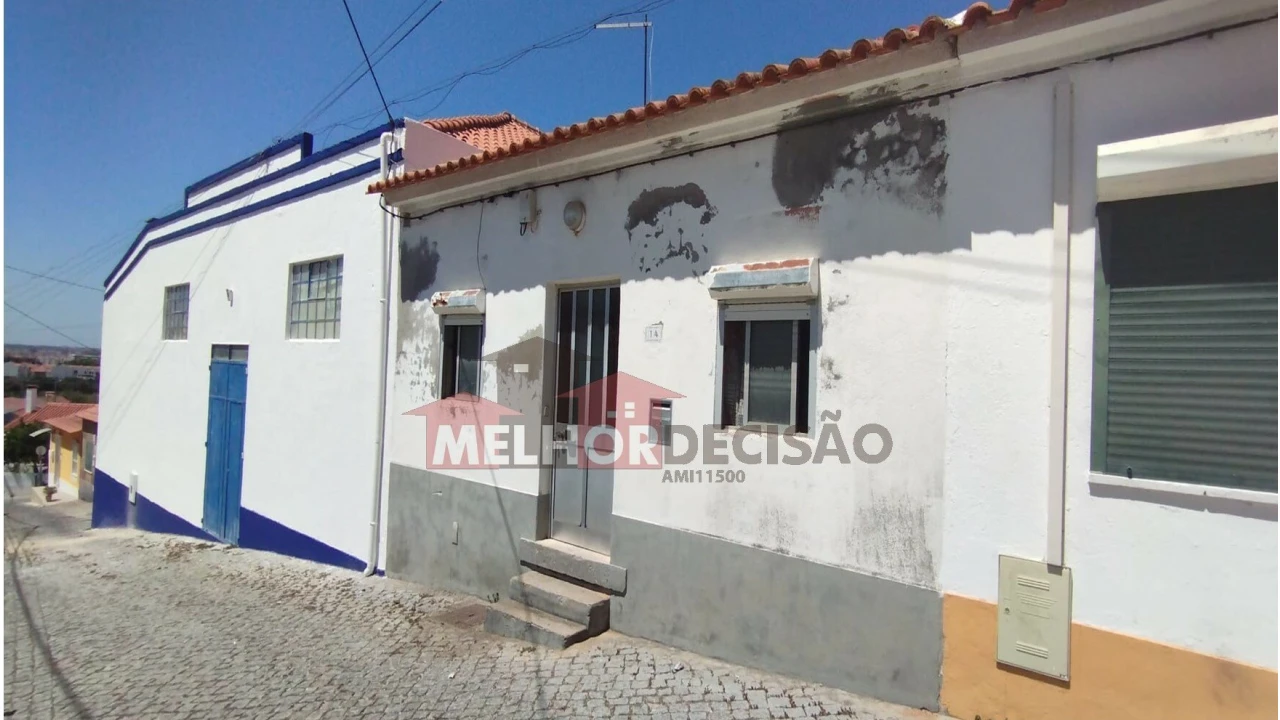 Moradia T2 para Venda em Vila Nova da Barquinha Foto 3