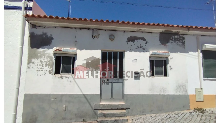 Moradia T2 para Venda em Vila Nova da Barquinha Foto 2